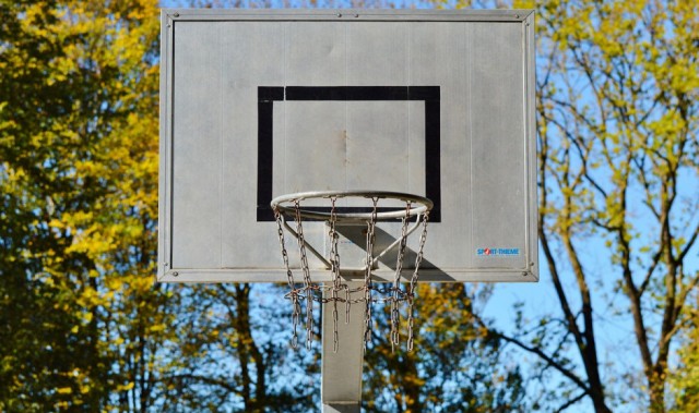 周琦晒赴美治疗视频：见到凌晨四五点的洛杉矶 杨瀚森归队大势所趋