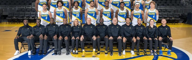 开云登录入口地址-下赛季见！步行者官方晒出本赛季全家福，哈利伯顿C位入镜