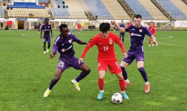 开云电子-重回萨格勒布拉练三个月 国奥队一日两练等待增援