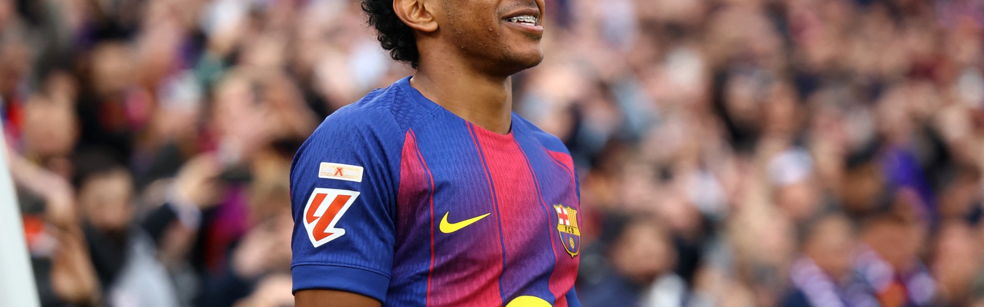 开云体育app-球迷票选巴萨2月最佳时刻：亚马尔战黄潜帽子戏法当选