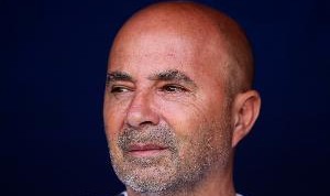 桑保利：登贝莱是世界最佳之一，但比起团队他更在意进球