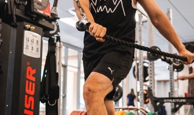 赵继伟社媒分享多张近照：曾有机会见到科比但都错过了 珍惜当下